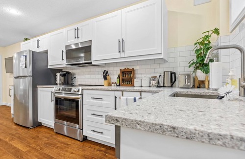 North London Appartement | Elegant & Private Apartment With Full Kitchen - Short Walk to Downtown London