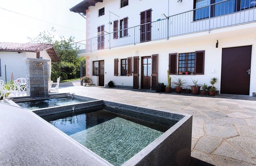 Pollone Appartement | Elegant reception in nature