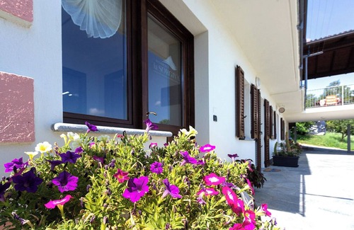 Pollone Appartement | Elegant reception in nature