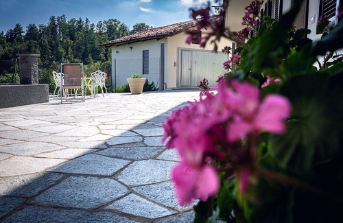 Pollone Appartement | Elegant reception in nature