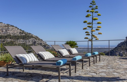 Sant Joan de Labritja Villa | Elegant Restored Mallorca Farmhouse I Surrounded By Olive Groves And Almond.