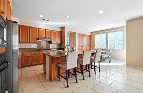 Lancaster Maison | Elegant Retreat: Grand Castle on 62nd Street - Perfect for Your Escape! #41369