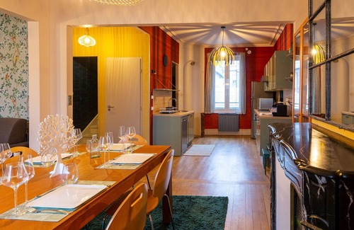 Poincare - Foch - Anatole France - Croix de Bourgogne Appartement | Retraite élégante à Nancy avec 3 chambres spacieuses