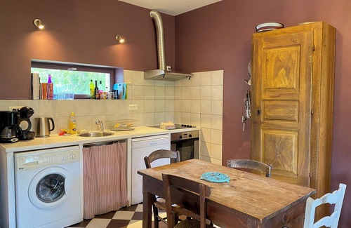 Issor Maison | Élégante demeure rétro aux pieds des Pyrénées, proche Aspe / Ossau, WIFI