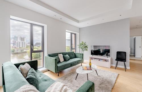 Docklands Appartement | Elegant & Spacious City Island Apt- Skyline View - WiFi - Netflix