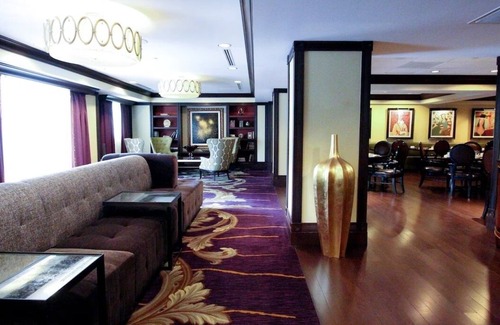 Kalorama Heights Hôtel | Elegant Stay with Onsite Dining & In-Room Spa Services in Heart of D.C.