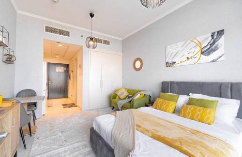 Dubai Appartement | Elegant Studio in Damac Hills - Exclusive Living with Premium Amenities, Managed by Think Realty