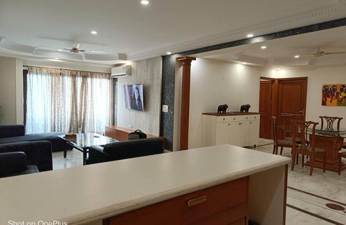 New Delhi Appartement | Elegant/Stunning 3 BHK Apt in Connaught Place