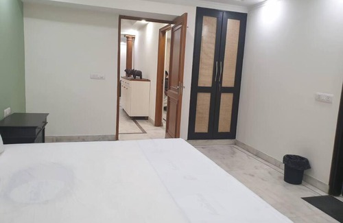 New Delhi Appartement | Elegant/Stunning 3 BHK Apt in Connaught Place