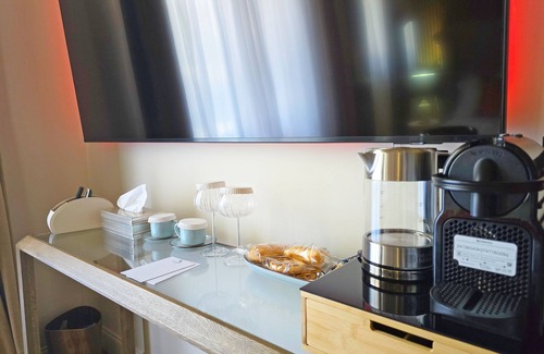 Manciano Appartement | Elegant suite with exclusive bathroom and balcony