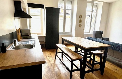 Chartrons Appartement | Elegant T3 in Chartrons