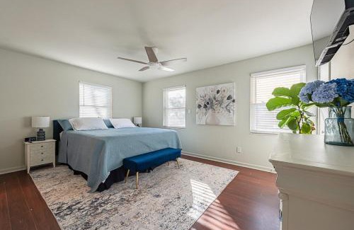 Tallahassee Maison | Elegant Townhome Retreat with King Bed Near I-10, Capitol, FSU & FAMU