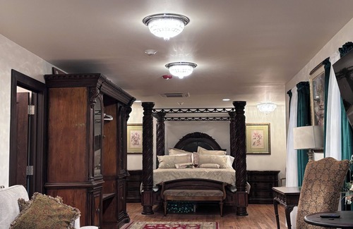 Excelsior Springs Lit Et Petit-Déjeuner | Elegant two room loft in historic downtown Excelsior Springs.