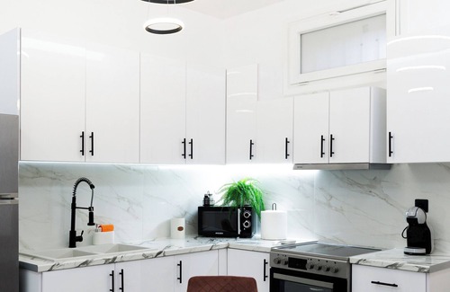 Thessaloniki Appartement | Elegant Urban Home nn2-bedroom apartment with WiFi, AC in wonderful Thessaloniki