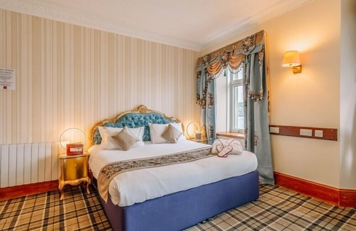 Oban Hôtel | Elegant Victorian Stay with Easy Access to Coastal Walks & Stunning Island View