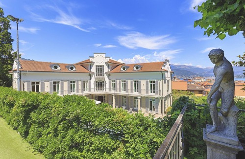 Stresa Villa | Villa élégante avec piscine et tennis à côté du centre-ville! - Villa Virginia