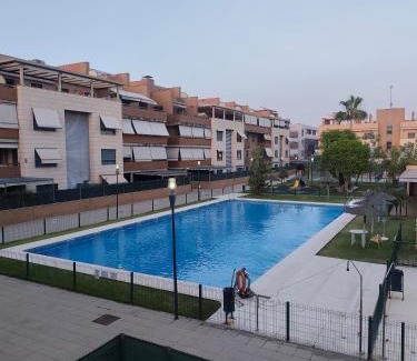 Camas Appartement | Elegante apartamento con piscina A un paso de Sevilla San Miguel