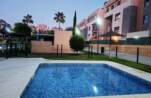 Camas Appartement | Elegante apartamento con piscina A un paso de Sevilla San Miguel