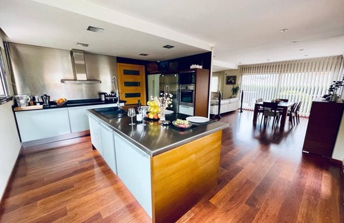 Vilassar de Dalt Villa | Elegante Casa con Piscina, Sauna, Gimnasio y A/C a 25 km de Barcelona