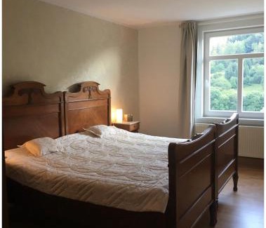 Manebach Appartement | Elegante Ferienwohnung mit Kaminofen im Thüringer Wald