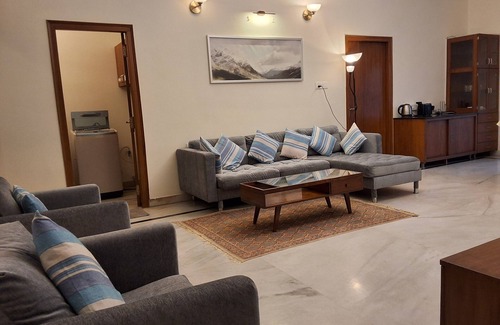 Somajiguda Appartement | Elegantly furnished spacious 3 BHK apartment