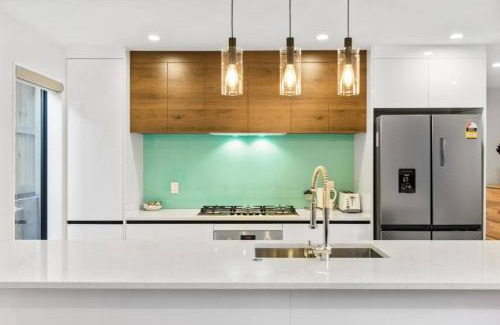Mount Roskill Maison | Element Edge Townhouse with Parking and Air-Con