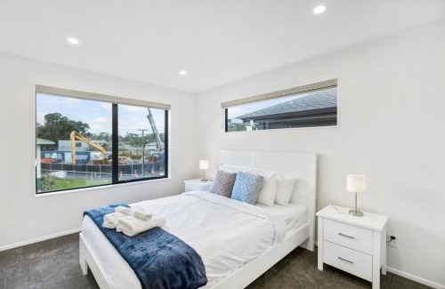 Mount Roskill Maison | Element Edge Townhouse with Parking and Air-Con