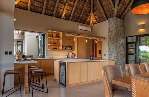 Belfast Maison | Elephant Point