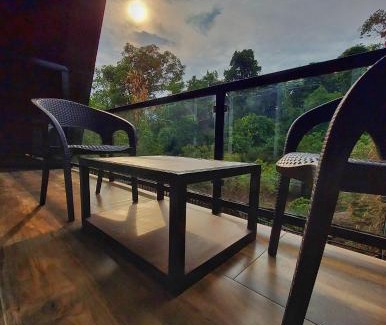 Devikolam Autre | Elephant Pub - River Valley Huts by Antara