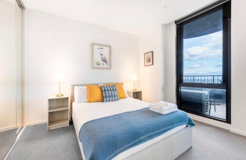 Heidelberg Heights Appartement | Elevated Escape - 2BR w Gym & Rooftop Spa