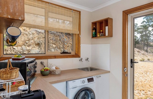 Acton Park Appartement | Elevated Retreat: 100+ Acres with Stunning Water Views; refreshing and blissful!