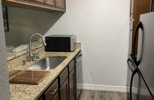 North San Antonio - SAT Copropriété | Eli’s and Emm’s Condo