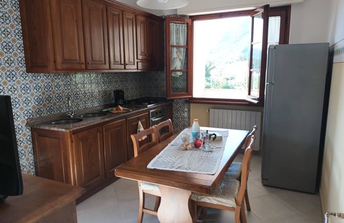 Camaiore Appartement | Elisabeth house comfort & relaxation.Among the hills and the sea in absolute peace.