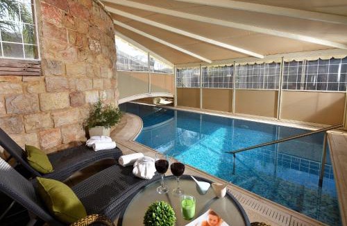 Amka Cabine | Elisheva Boutique Suite