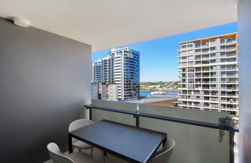 Hamilton Appartement | Elite elegance 2BR@Hamilton APT with Parking