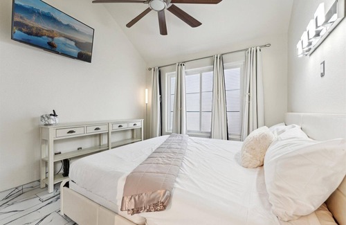 Val Vista Lakes Copropriété | Elite Lakeside Oasis in Gilbert
