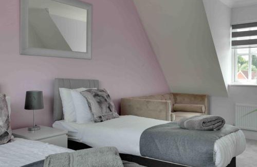 Braintree Maison | Elizabeth II Five Bedroom Spacious Home