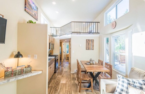 Forks Maison | ElkCreekInn: creekside tiny home