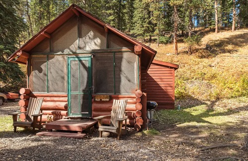 Cheyenne Crossing Cabine | Elkhorn Cabine avec Porche de couchage