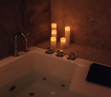Evreux Appartement | Ellendor - Spa privatif haut de gamme, luxe, ciel étoilé & expérience Seigneur des Anneaux