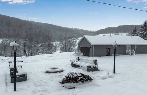 Salamanca Chalet De Ski | Ellicottville Chalet 5 Mi to Village