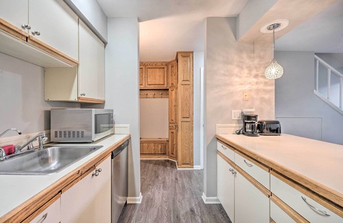 Ellicottville Appartement | Ellicottville Townhome ~ Half Mi to Slopes!
