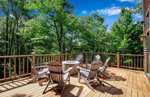 Salamanca Chalet De Ski | Ellicottville Treetop Retreat: All seasons Ellicottville Chalet