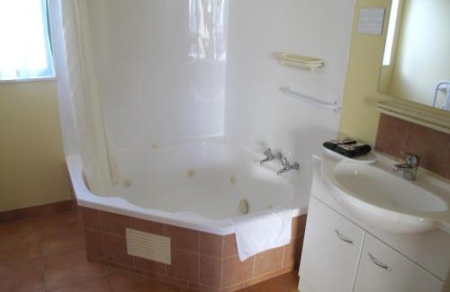 Paraparaumu Hôtel | Elliotts Kapiti Coast Motor Lodge