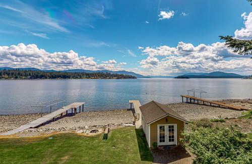 East Hope Maison | Ellisport Bay House (Main Home)