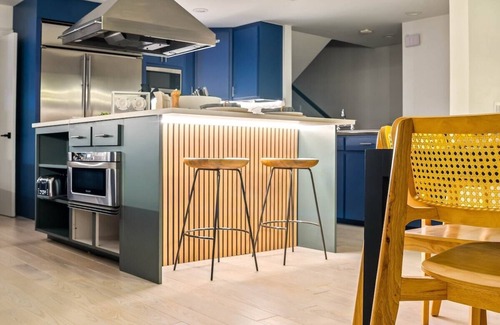 Old East Dallas Maison | Ellum House · Modern Oasis in Deep Ellum–Spacious Home Sleeps 14