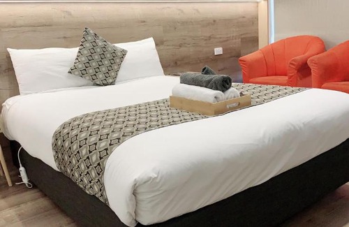 Golden Square Hôtel | Elm Motel