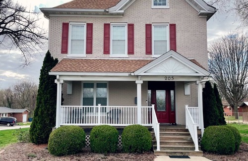 Alton Maison | Elm Street Escape- Easy Access to Alton & STL