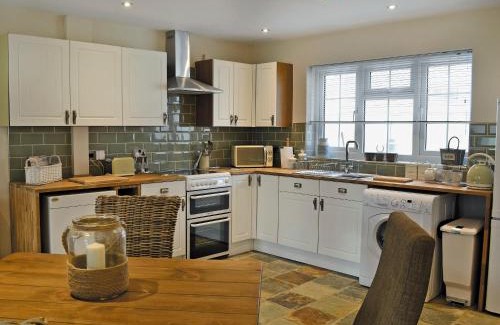 Potter Brompton Maison | Elm Tree Cottage