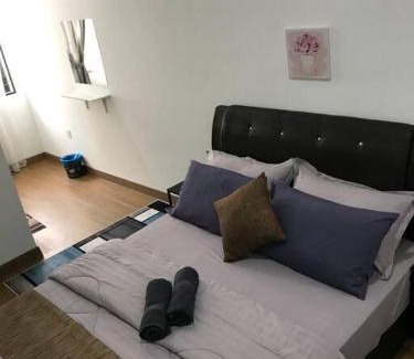 Sungai Buloh Maison | Elmina near Denai Alam, Saujana Utama with Wi-Fi & Netflix